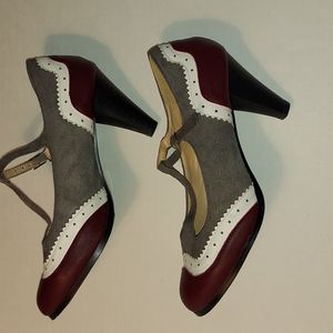 Chase + Cloe T-strap